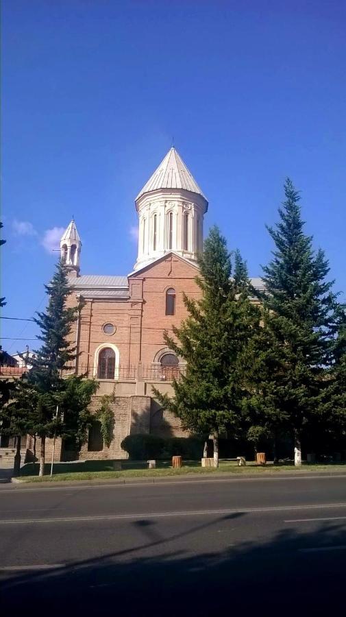 Отель Lile Тбилиси Экстерьер фото