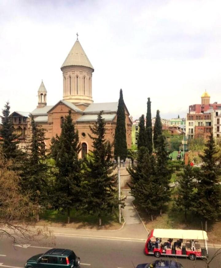 Отель Lile Тбилиси Экстерьер фото